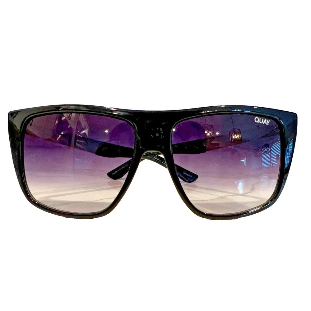 Quay Australia Incognito Sunglasses  Black/Gold  56mm Square Frame Gradient Lens